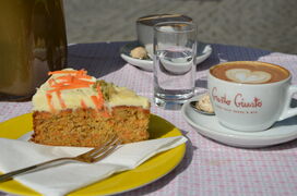 A photo of Cafe April