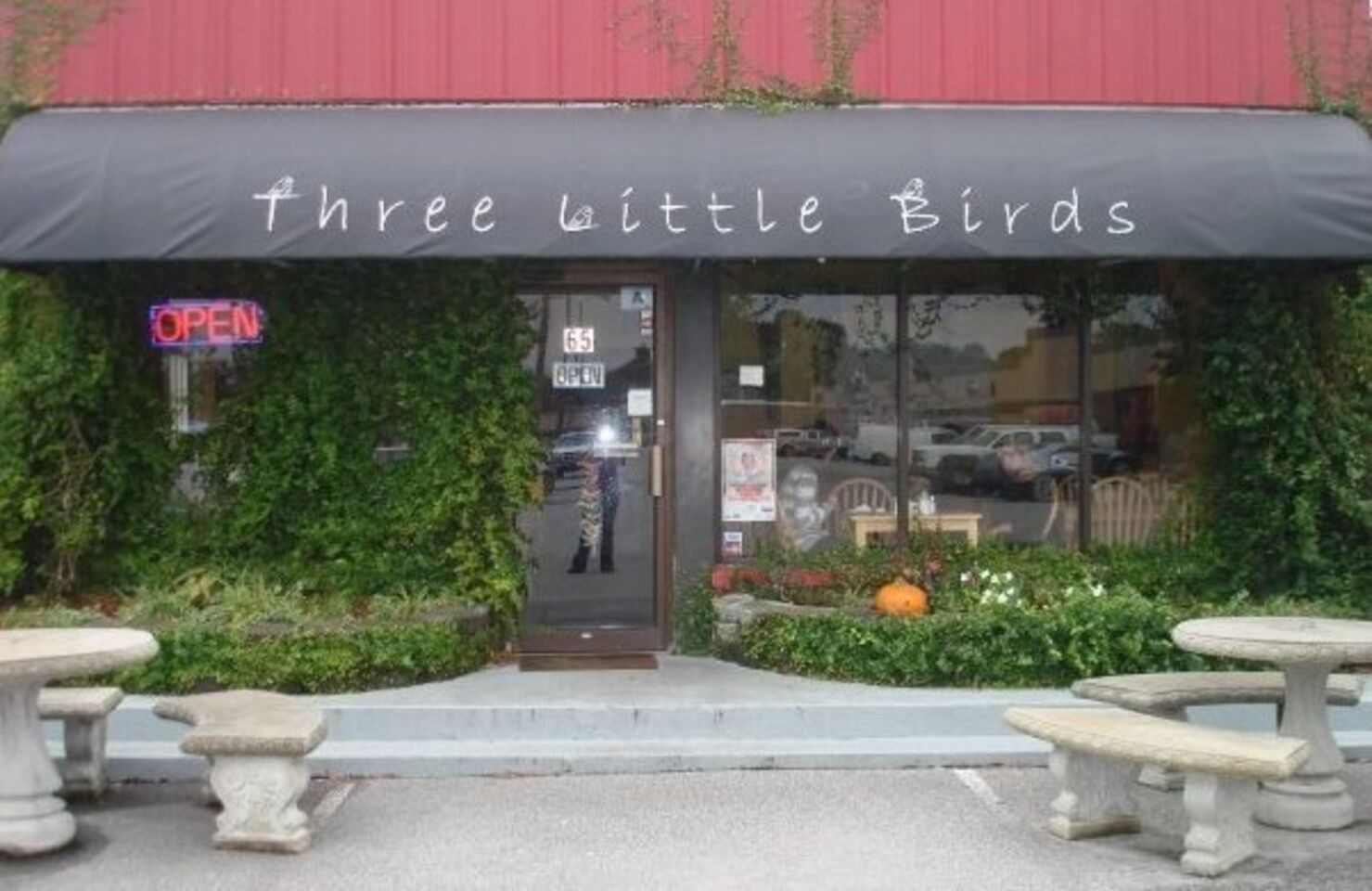 A photo of Three Little Birds Café & Catering