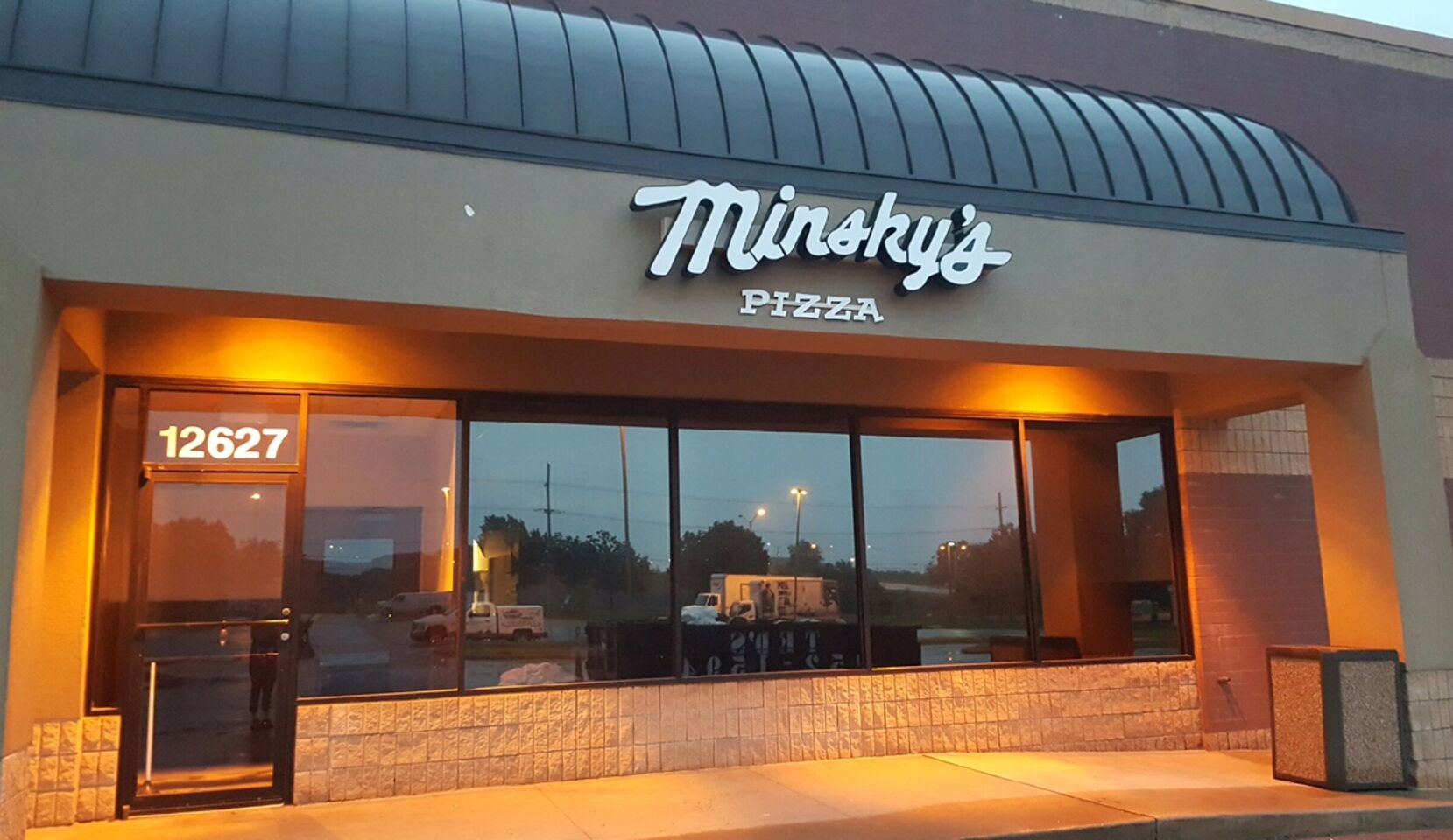 A photo of Minsky's Pizza