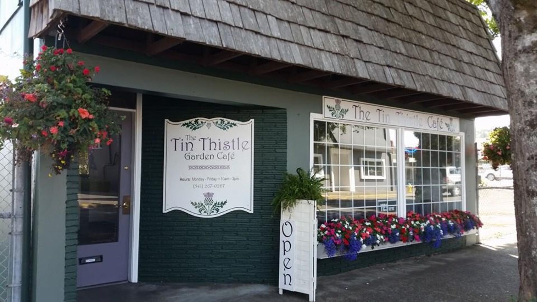 A photo of The Tin Thistle Cafe
