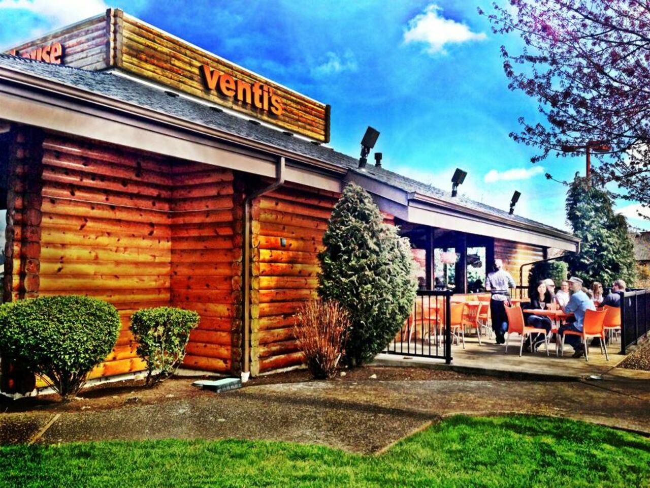 A photo of Venti's Cafe + Taphouse, South