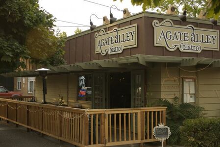A photo of Agate Alley Bistro