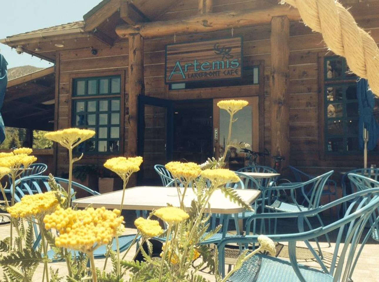 A photo of Artemis Lakefront Café