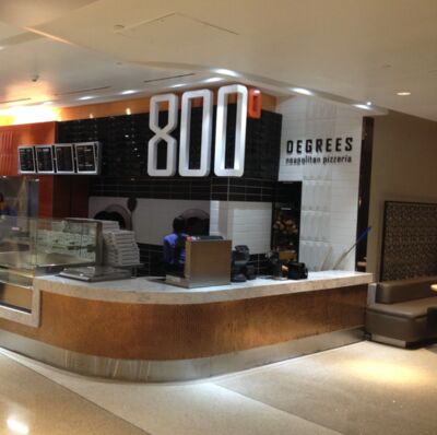 A photo of 800 Degrees, LAX Terminal B