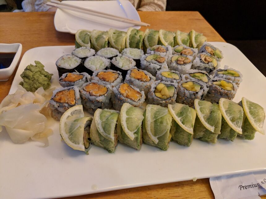MoMo Sushi