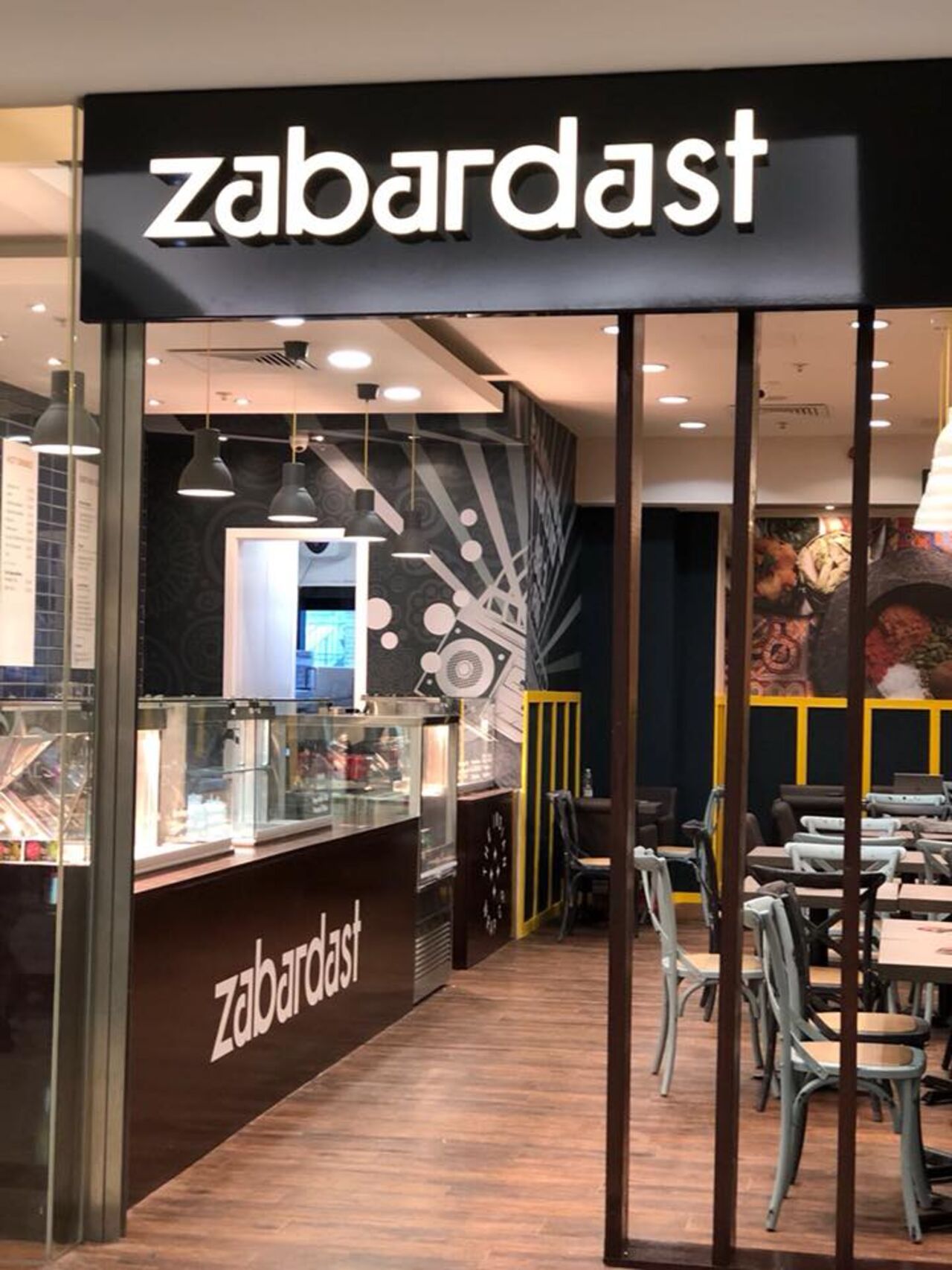 A photo of Zabardast, Croydon Centrale