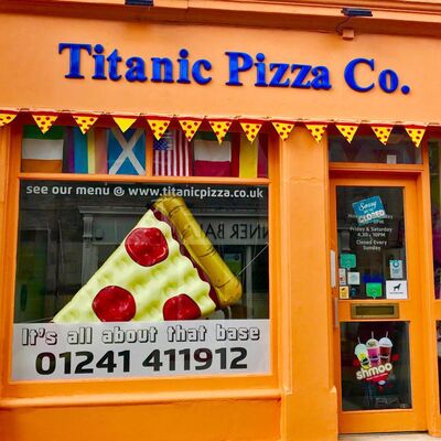 A photo of Titanic Pizza
