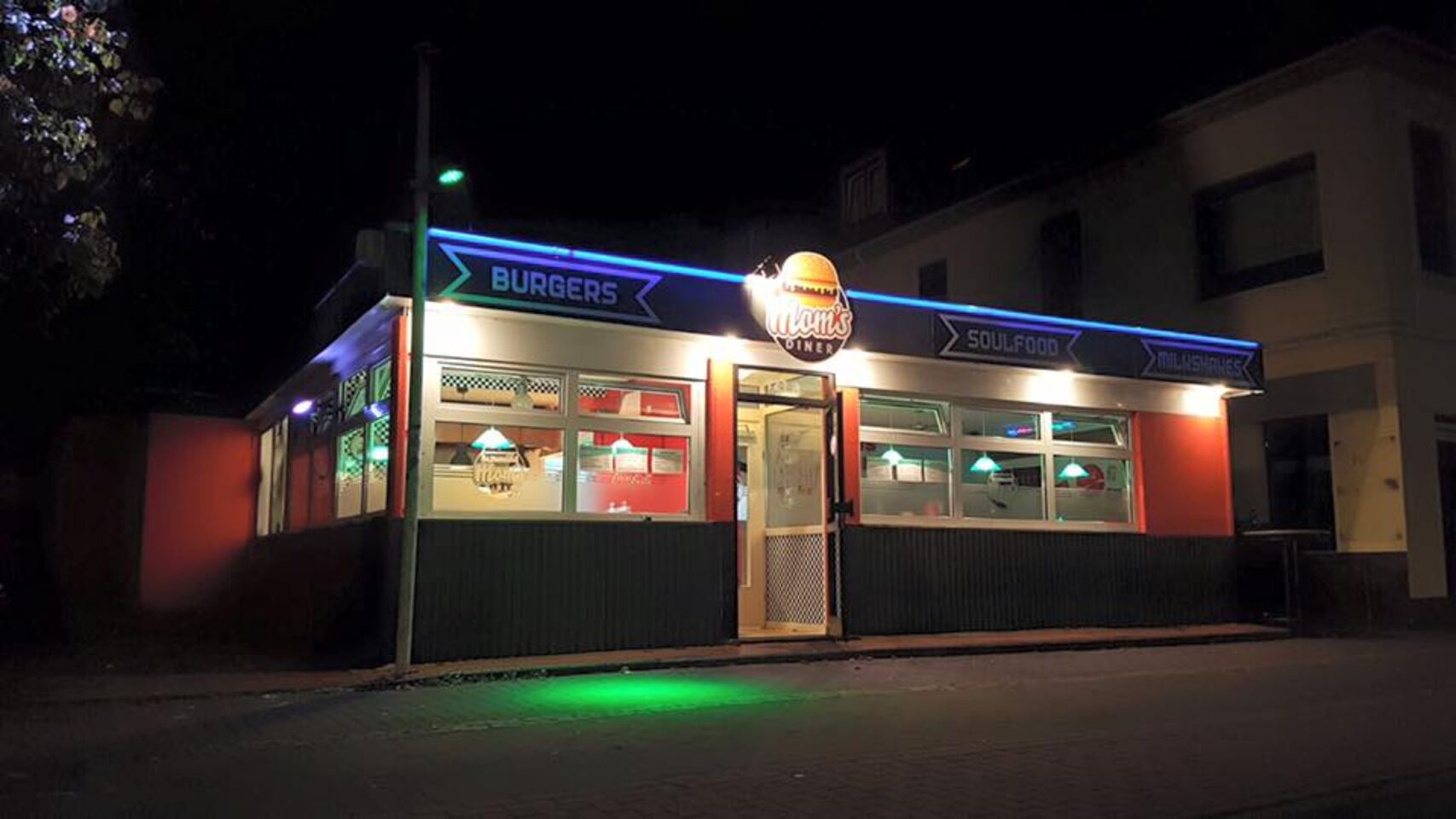 A photo of Mom’s Diner