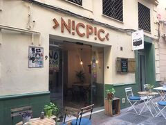 A photo of Nicpic